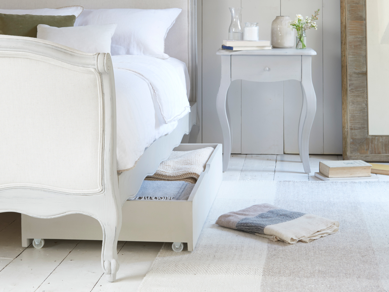 Dinkum Drawer In Scuffed Grey Under Bed Storage Loaf