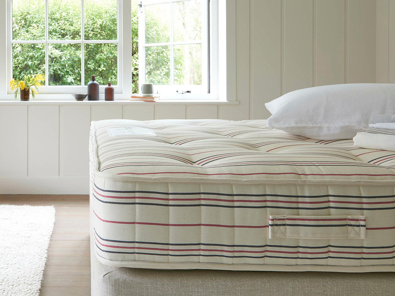 Handmade Pocket Sprung Mattress Spare Room Mattress Loaf