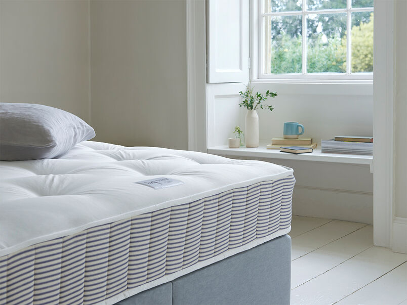 Handmade Pocket Sprung Mattress Spare Room Mattress Loaf