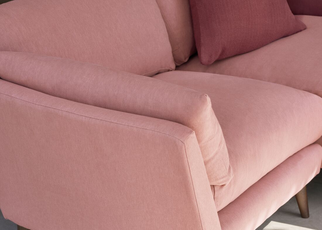 Groover Chaise Sofa in Strawberry Milkshake Pink Linen